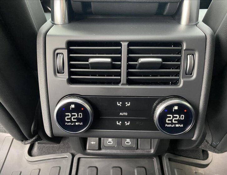 Land Rover Discovery 22