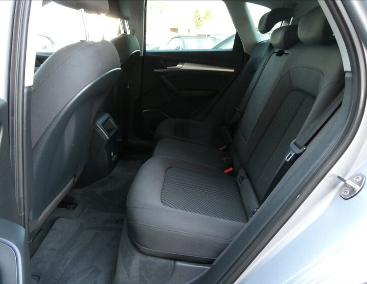 Audi Q5 SUV / Terénní 2,0 l 120 kw