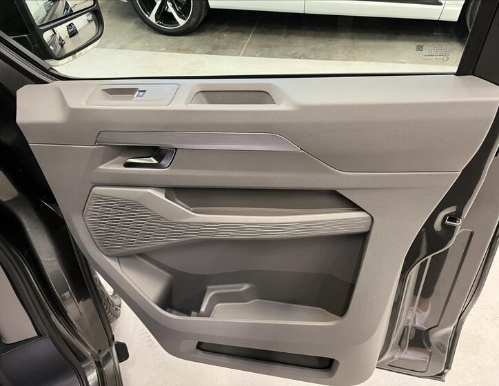 Volkswagen Caravelle Kombi 2,0 l 110 kw