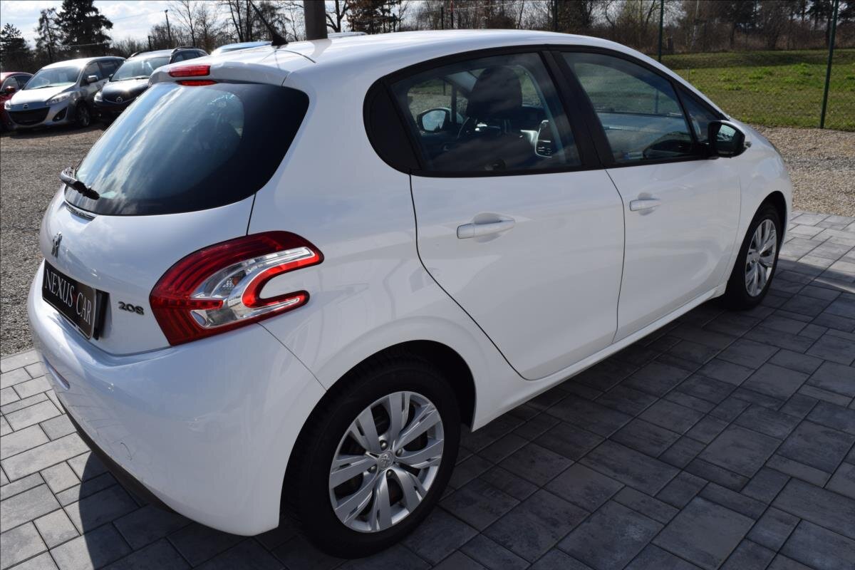 Peugeot 208 Hatchback 1,4 l 50 kw