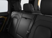 Land Rover Defender 8