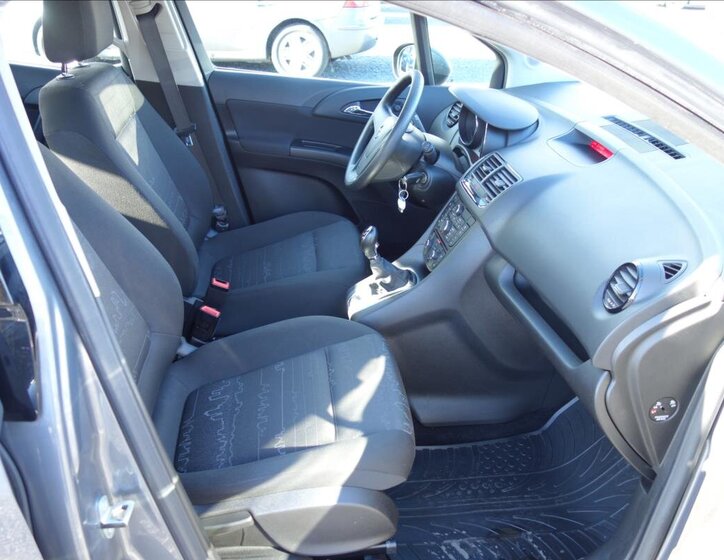 Opel Meriva MPV 1,4 l 74 kw