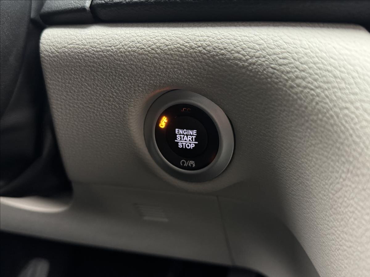 Chrysler Pacifica MPV 3,6 l 214 kw