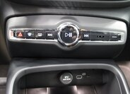 Volvo XC40 Kombi 2,0 l 145 kw