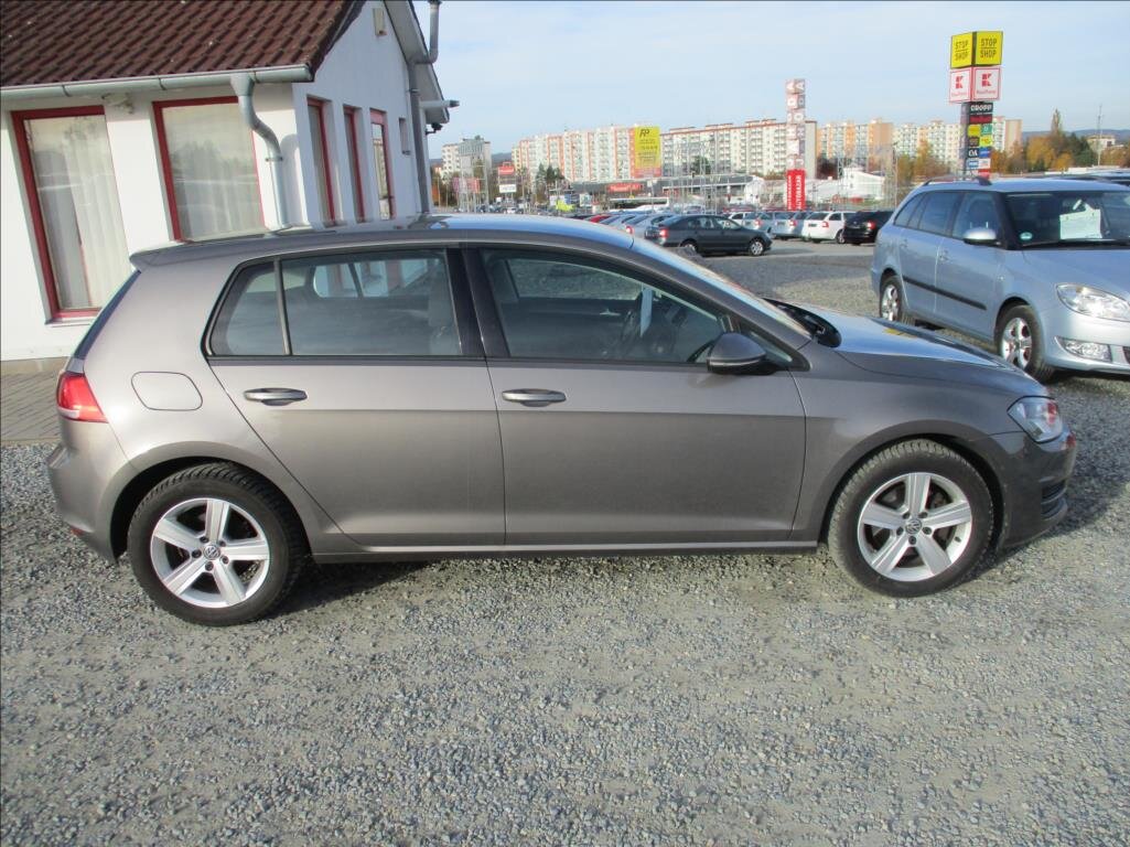 Volkswagen Golf Kombi 1,2 l 77 kw