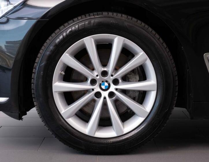 BMW Řada 7 6