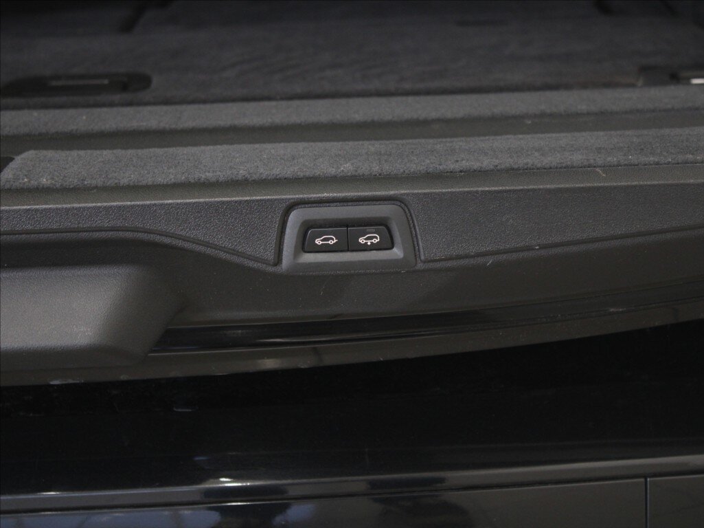 BMW X7 SUV / Terénní 3,0 l 195 kw