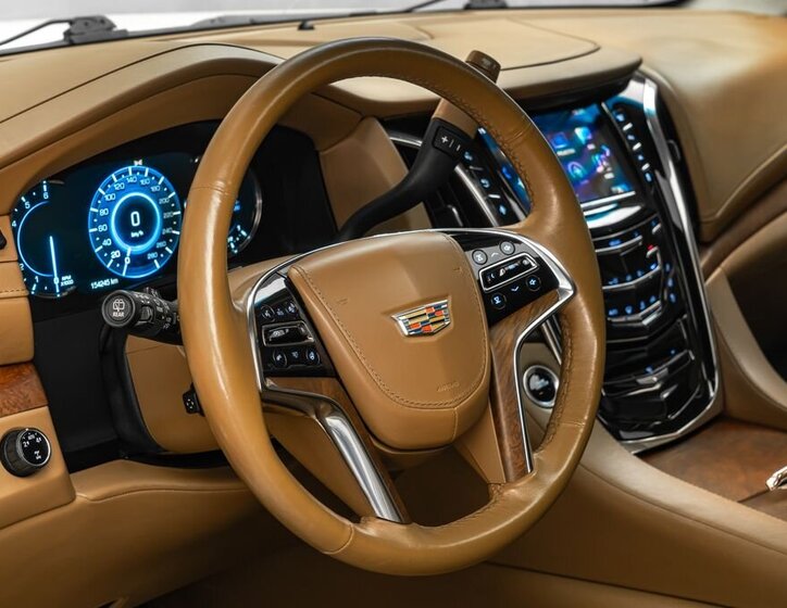 Cadillac Escalade SUV / Terénní 6,2 l 313 kw