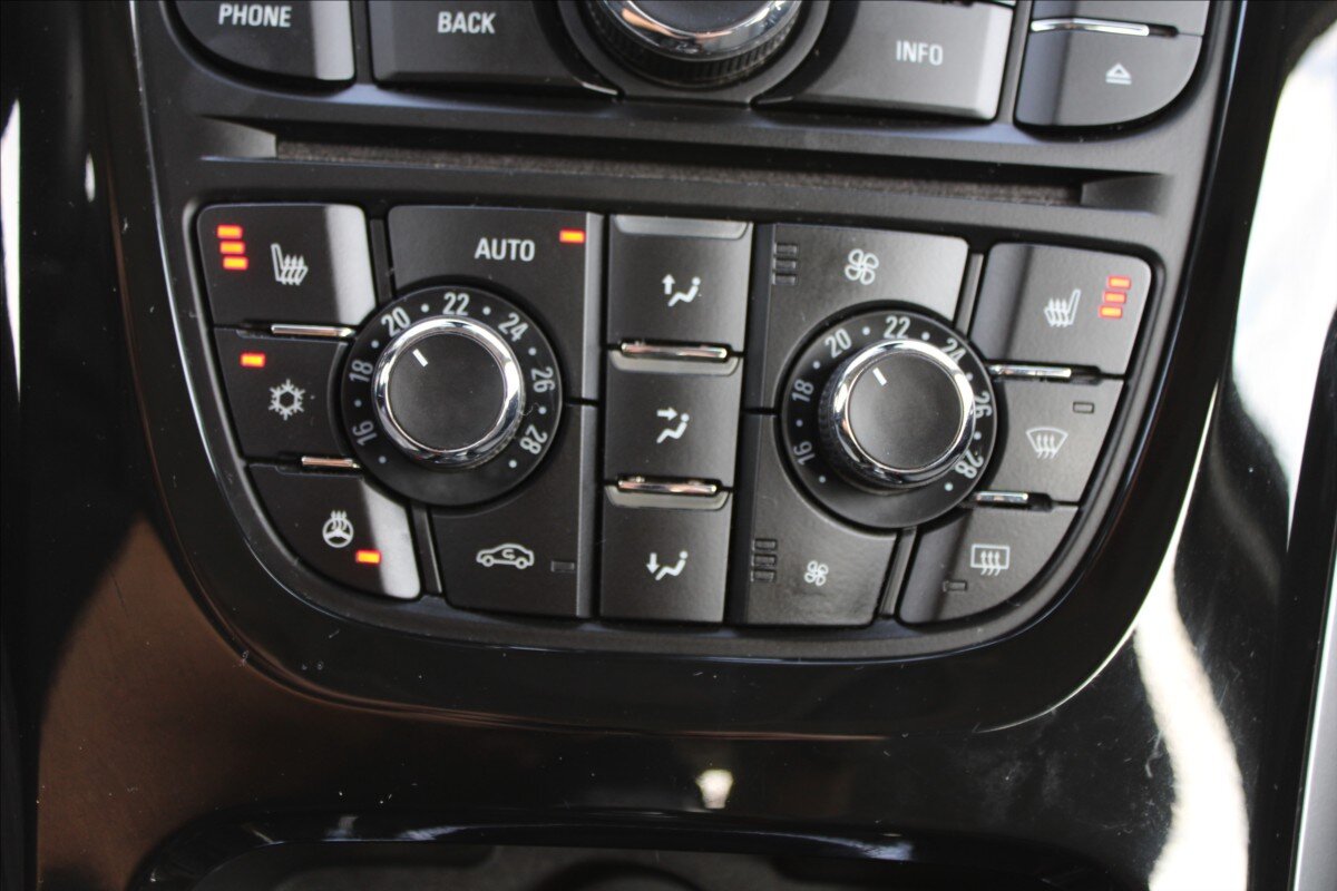 Opel Astra Kombi 2,0 l 121 kw