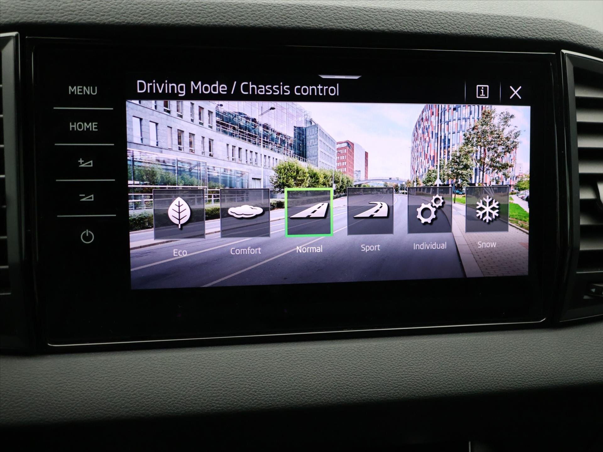 Škoda Karoq SUV / Terénní 2,0 l 110 kw