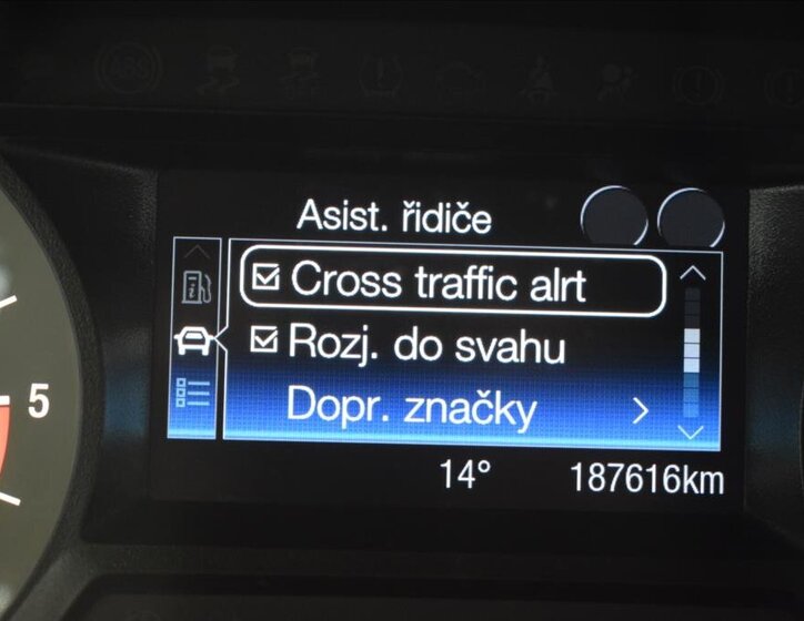 Ford S-MAX MPV 2,0 l 110 kw