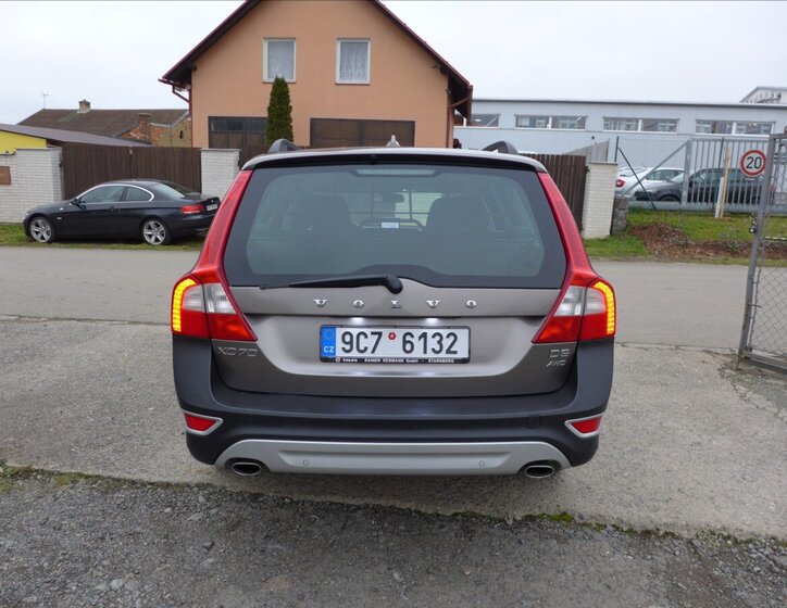 Volvo XC70 Kombi 2,4 l 120 kw