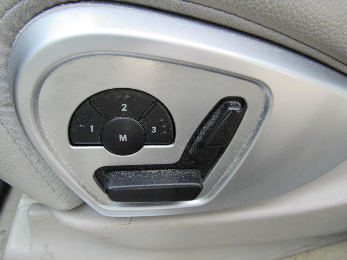 Mercedes-Benz Třídy M SUV / Terénní 3,0 l 165 kw