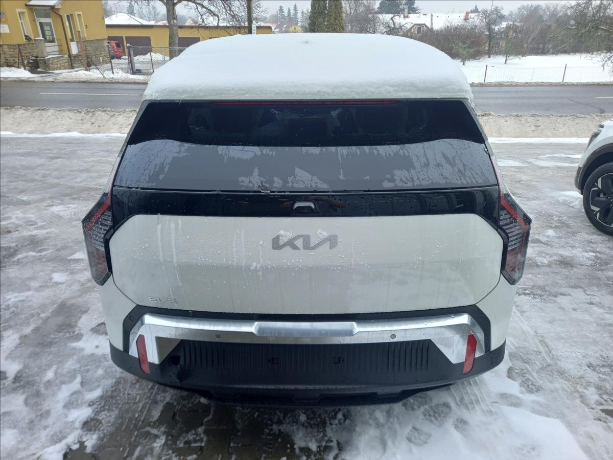 KIA EV3 SUV / Terénní 0,0 150 kw