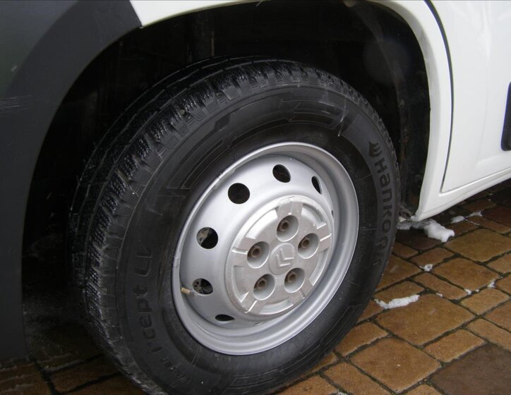 Peugeot Boxer Valník 2,2 l 88 kw