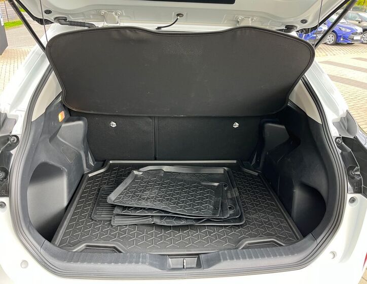 Toyota Yaris Cross 29