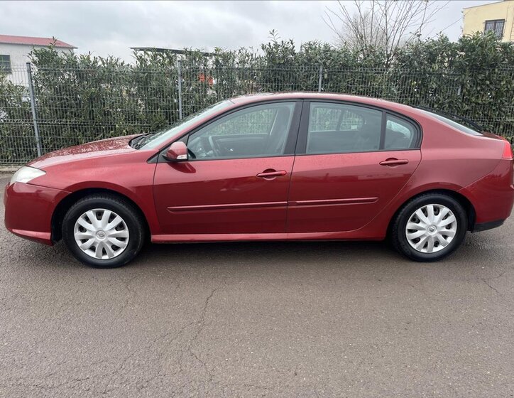 Renault Laguna Liftback 1,5 l 81 kw