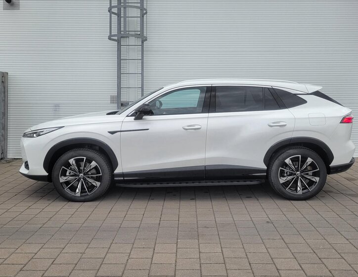 MG HS SUV / Terénní 1,5 l 200 kw