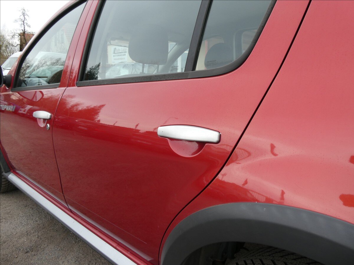 Dacia Sandero Hatchback 1,6 l 64 kw