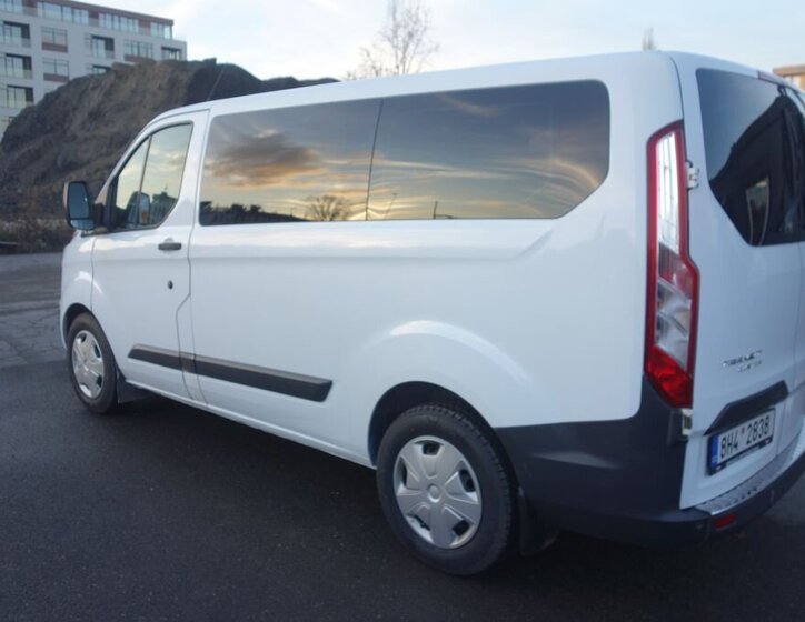 Ford Tourneo Custom 10