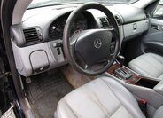 Mercedes-Benz Třídy M Kombi 2,7 l 120 kw