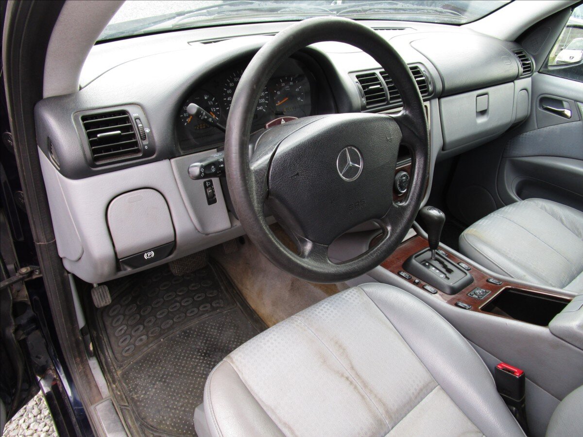 Mercedes-Benz Třídy M Kombi 2,7 l 120 kw