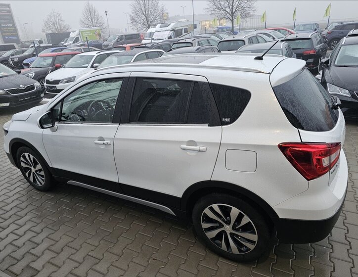Suzuki SX4 S-Cross Hatchback 1,4 l 103 kw