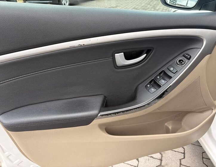 Hyundai i30 Kombi 1,6 l 99 kw