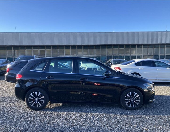 Mercedes-Benz Třídy B Hatchback 1,3 l 100 kw