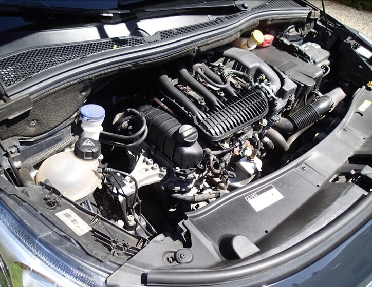 Peugeot 2008 Kombi 1,2 l 61 kw