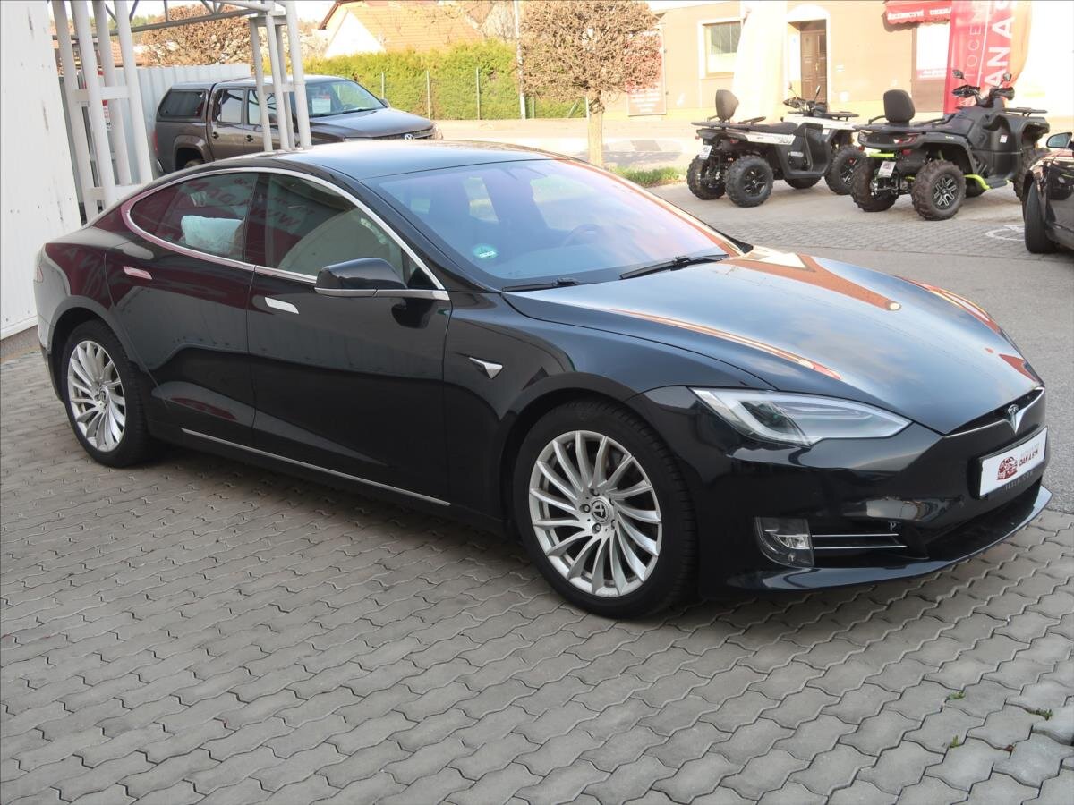 Tesla Model S Hatchback 0,0 310 kw