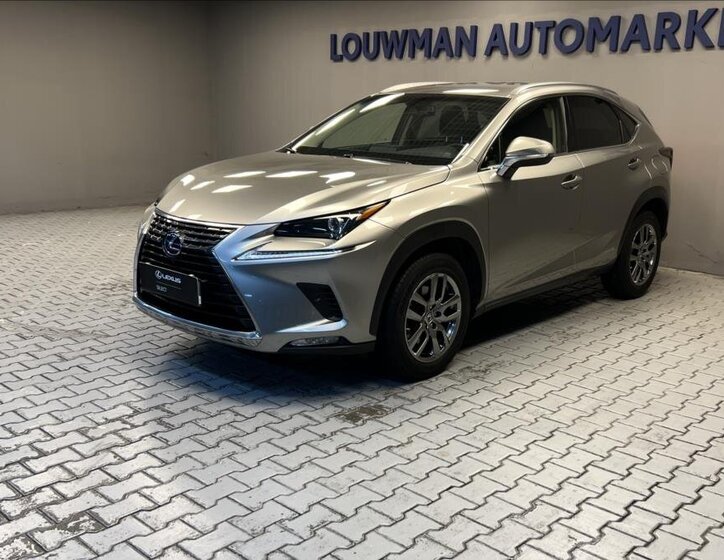 Lexus NX 300h 1