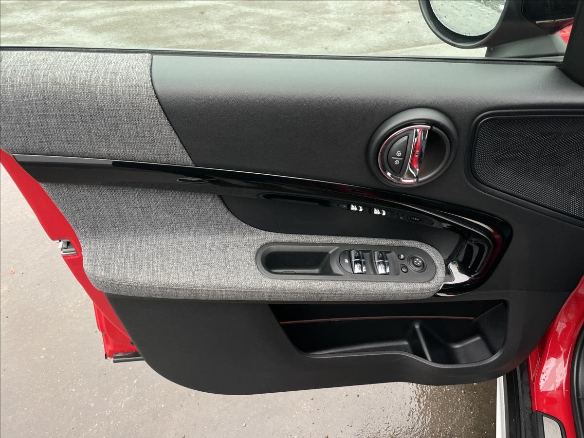 Mini Countryman SUV / Terénní 1,5 l 100 kw