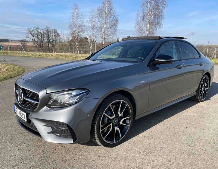 Mercedes-Benz Třídy E 1