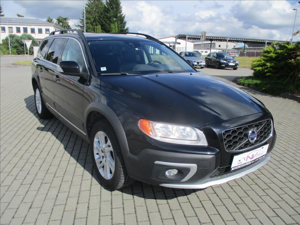 Volvo XC70 Kombi 2,4 l 133 kw