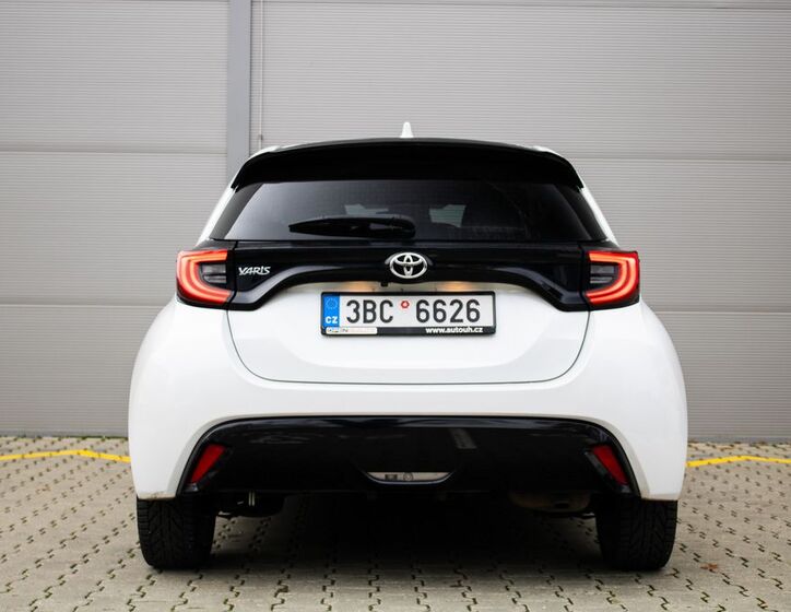 Toyota Yaris 6