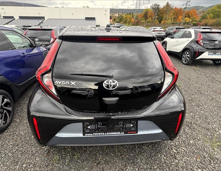 Toyota Aygo Hatchback 1,0 l 53 kw