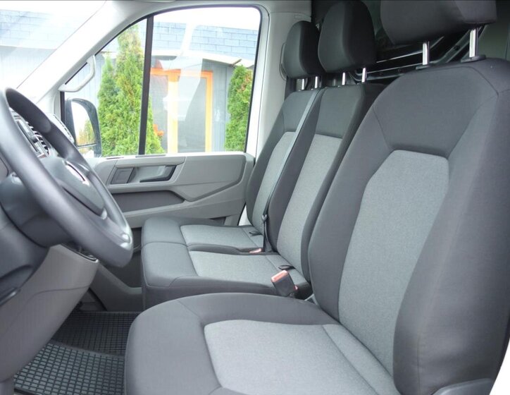 Volkswagen Crafter Skříň 2,0 l 103 kw