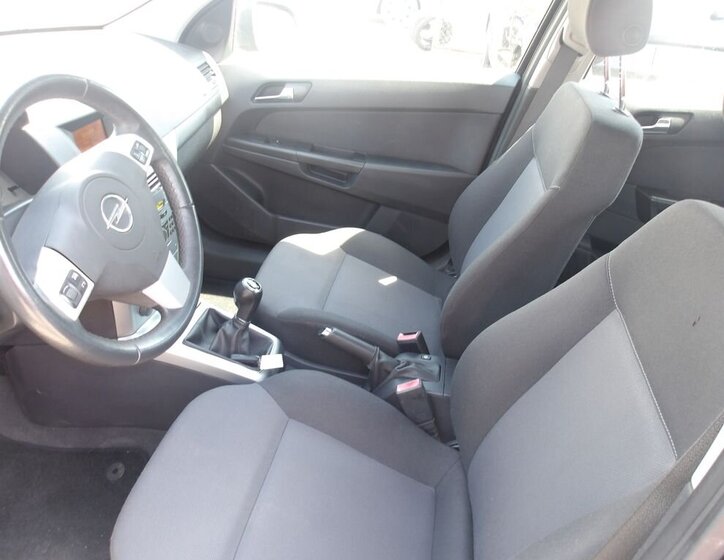 Opel Astra Hatchback 1,4 l 66 kw