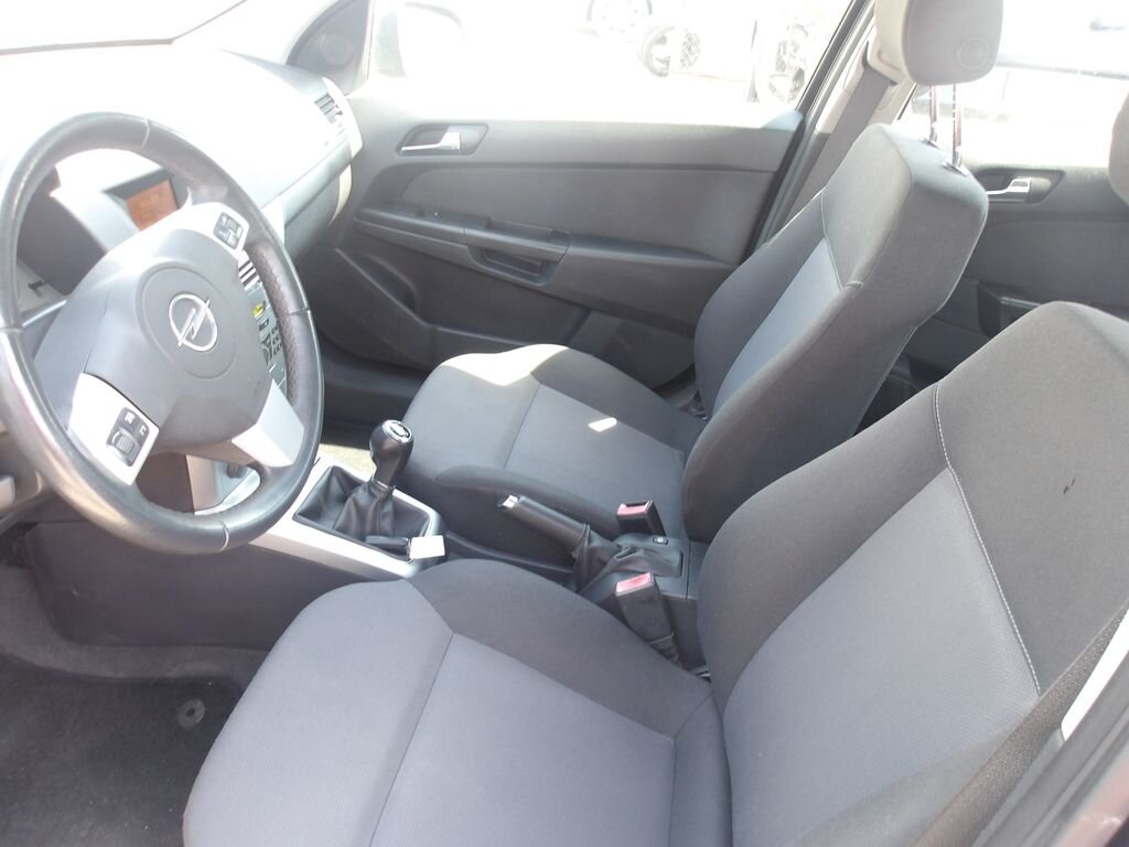 Opel Astra Hatchback 1,4 l 66 kw