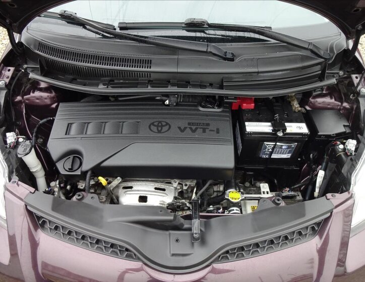 Toyota Urban Cruiser Hatchback 1,3 l 74 kw