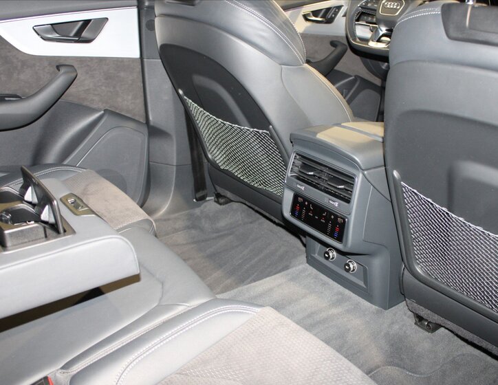 Audi Q8 SUV 3,0 l 210 kw