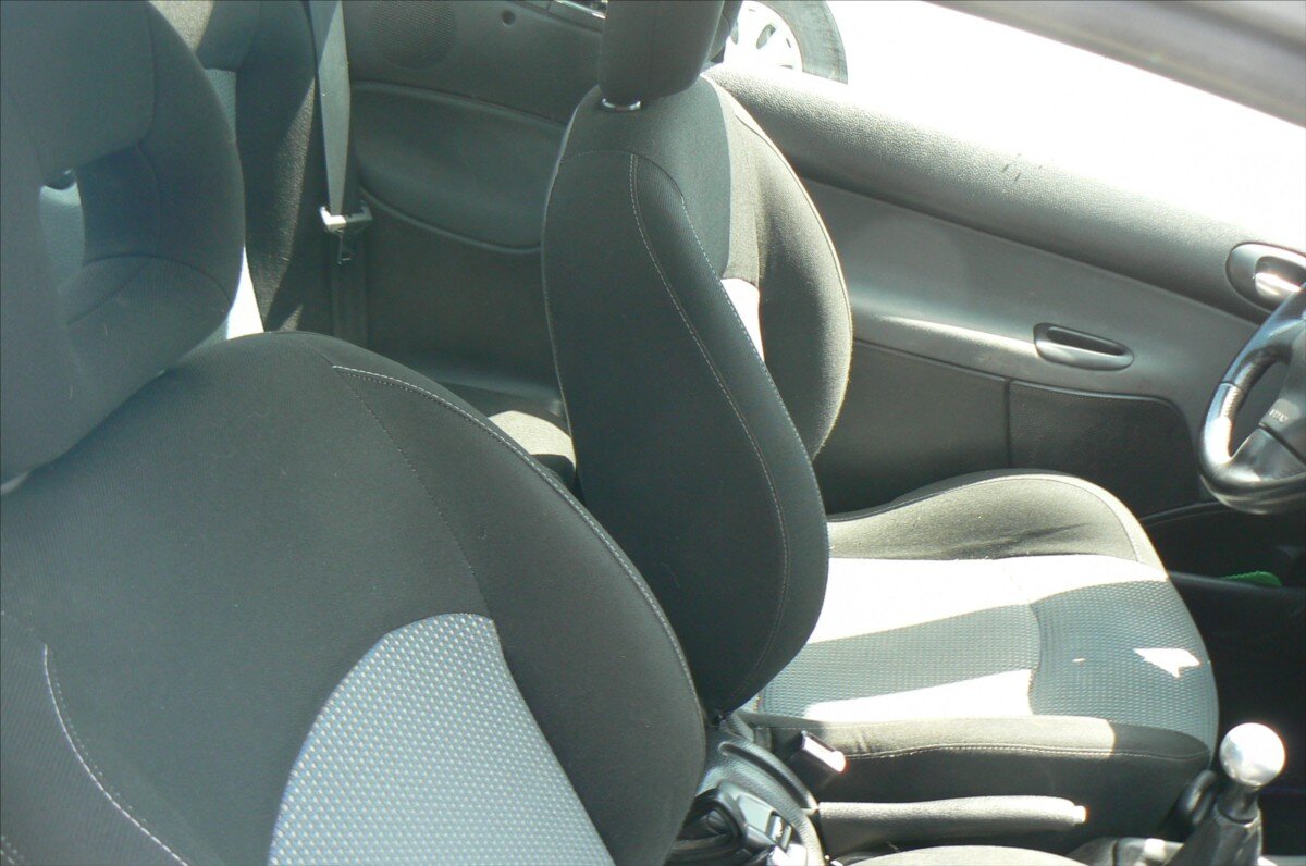 Peugeot 206 Kabriolet 1,6 l 80 kw