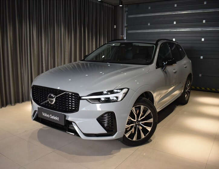 Volvo XC60 SUV / Terénní 2,0 l 145 kw