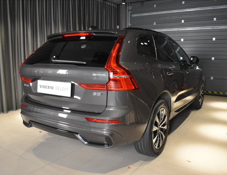Volvo XC60 4