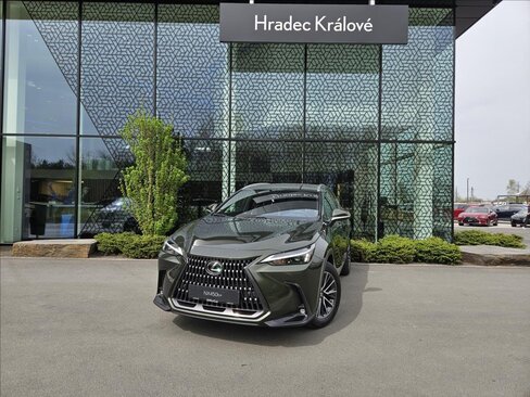 Lexus NX 450h plus SUV / Terénní 2,5 l 227 kw