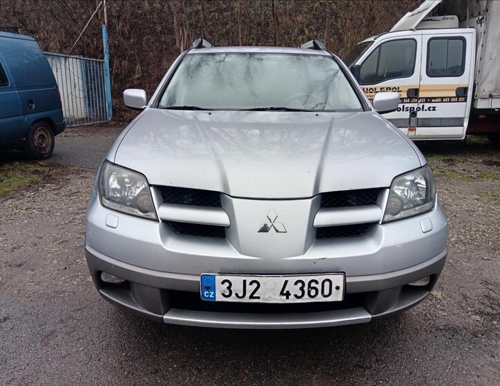 Mitsubishi Outlander Kombi 2,0 l 100 kw
