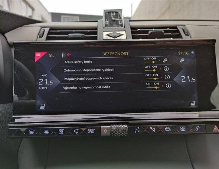 DS Automobiles DS7 Crossback SUV / Terénní 1,6 l 133 kw