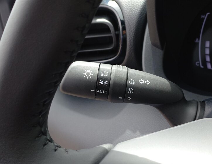 Toyota Yaris Cross CUV / Crossover 1,5 l 68 kw