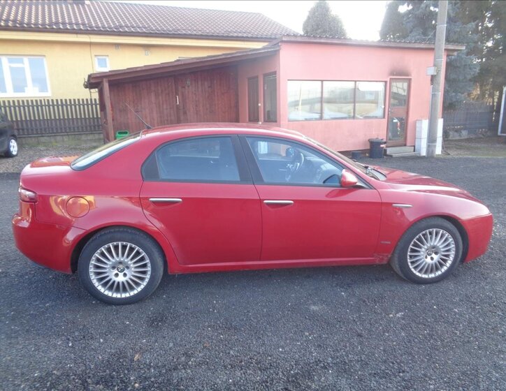 Alfa Romeo 159 Sedan / Limuzína 1,9 l 118 kw